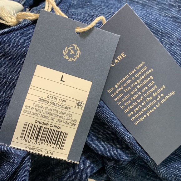 Universal Thread Size Large Denim Blue Women’s Blouse - Picture 4 of 4